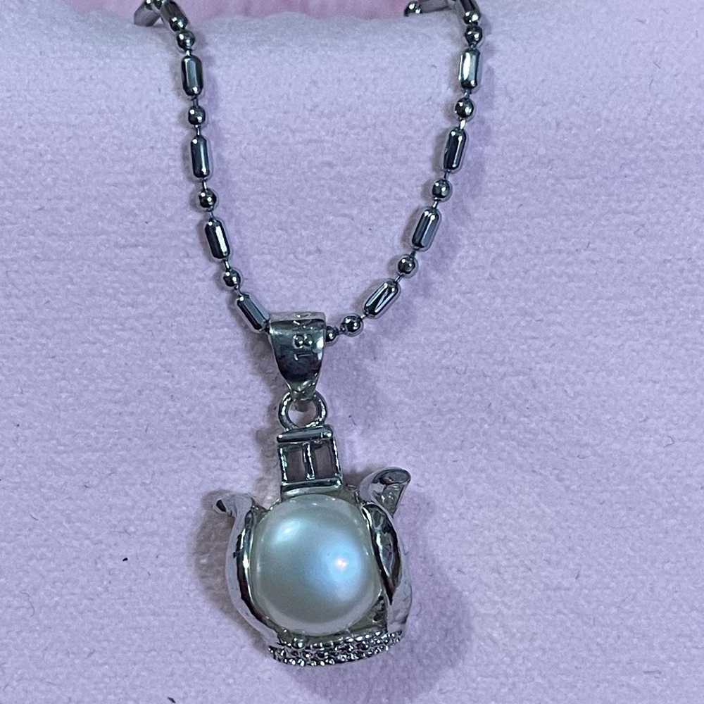 Elegant Sterling Silver White South Sea Pearl Pendant Necklace